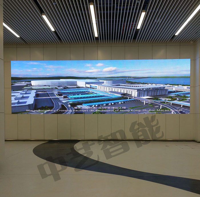 港珠澳大橋—珠澳口岸：來(lái)自中藝智能LED電子顯示屏的守望